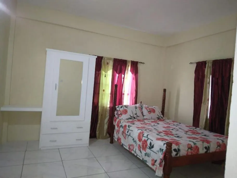 Ark Royal Of The Caribbean Apartment Arnos Vale 0*,  Saint Vincent and the Grenadines